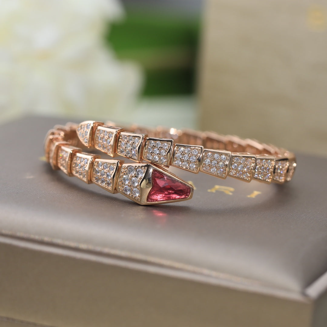 BVLGARI Serpenti Snake-Head Full-Diamond Bracelet detail 4