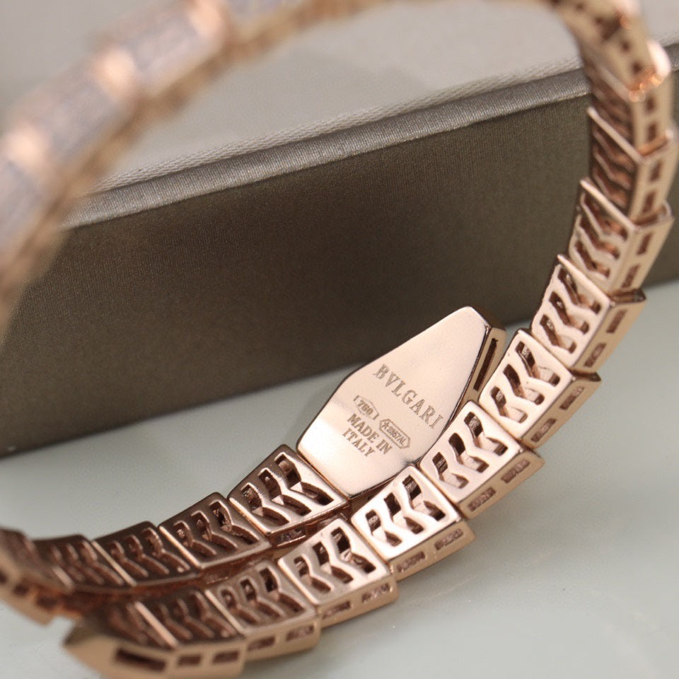 BVLGARI Serpenti Snake-Head Full-Diamond Bracelet detail 5