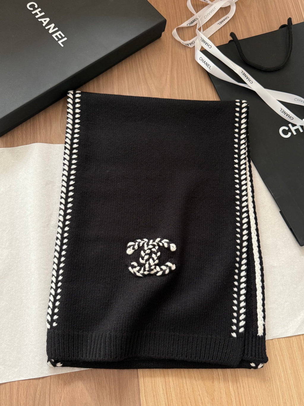 Chanel Style Contrast-Edge Knit Scarf