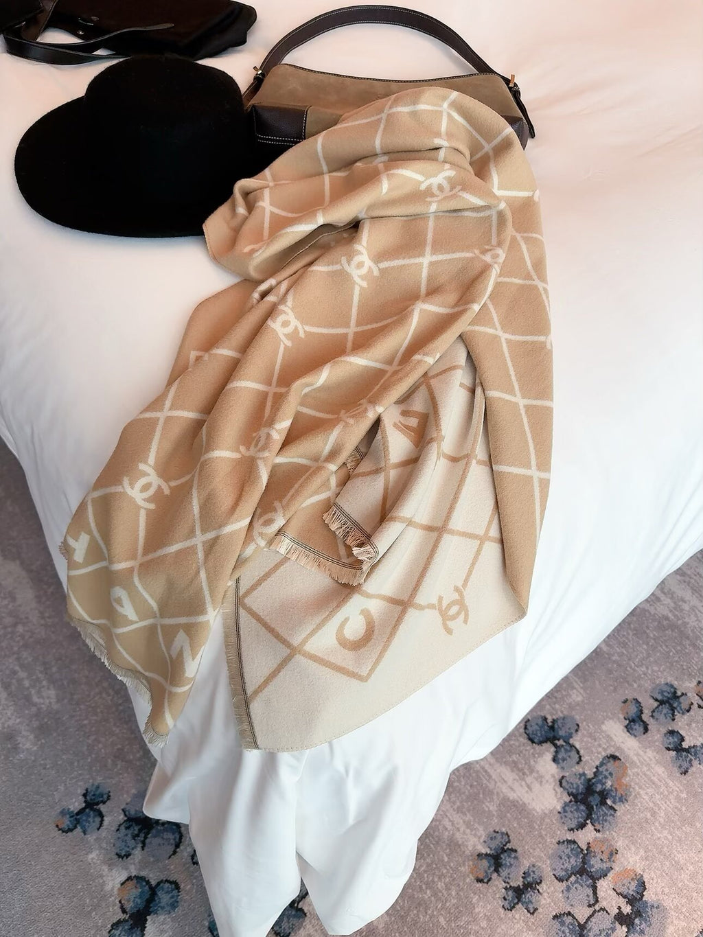 Chanel Style Diamond Lattice Logo Scarf product detail 5