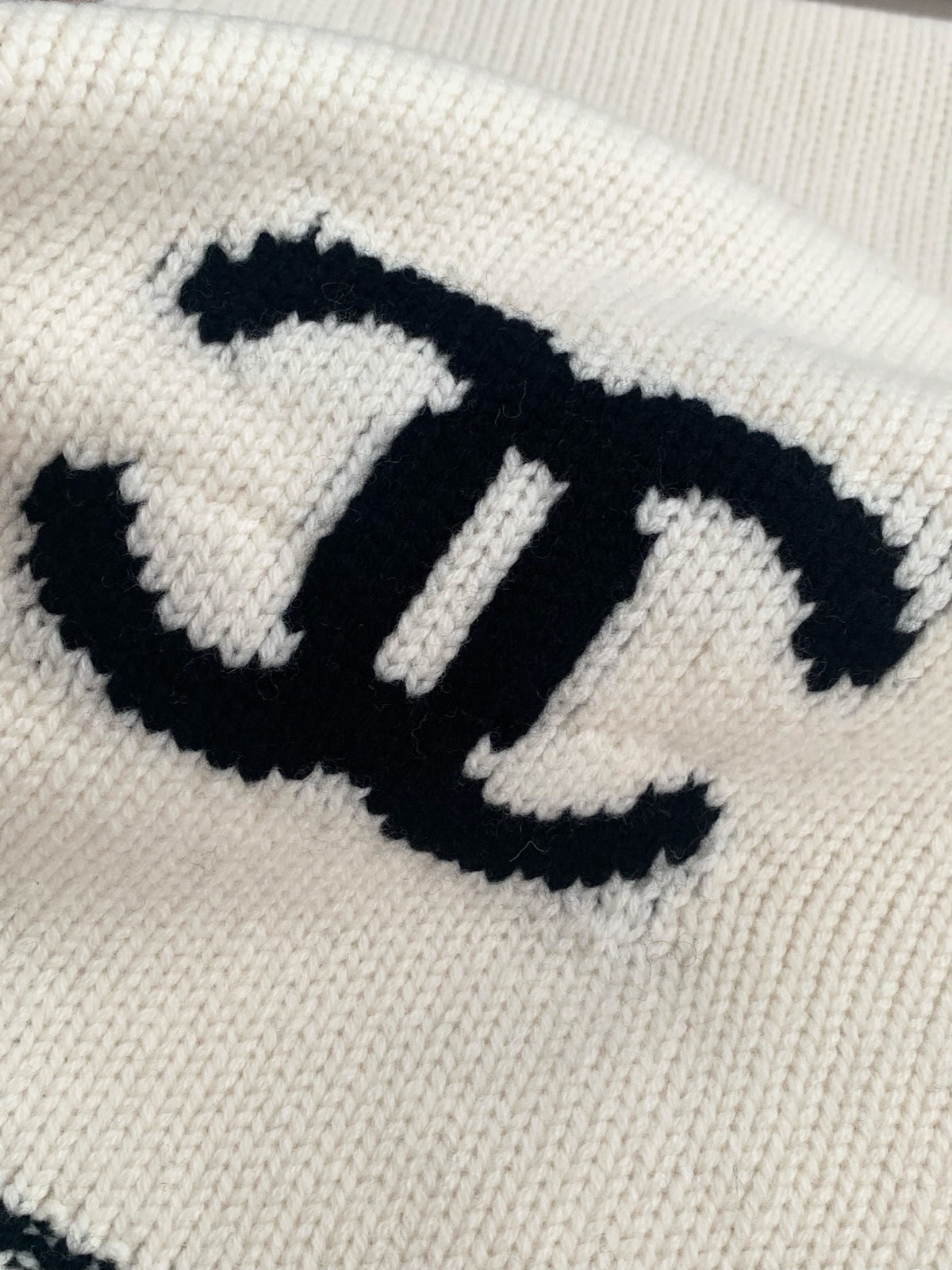 Chanel Style Logo Knit Scarf and Beanie Set product detail 8