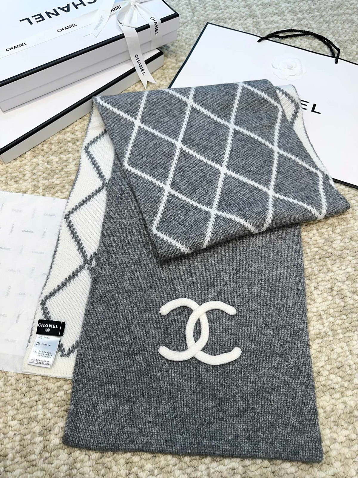 Chanel Style Reversible Diamond Logo Scarf product detail 8