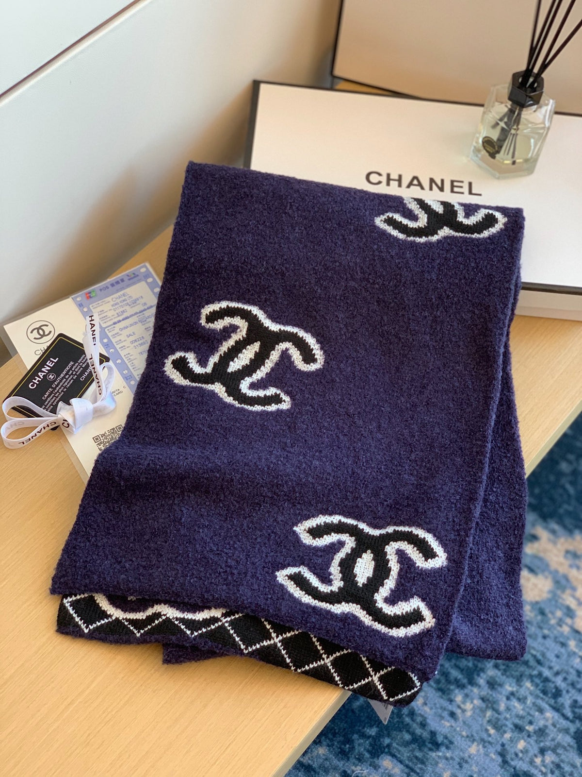 Chanel Style Reversible Plush Diamond Logo Scarf product detail 2