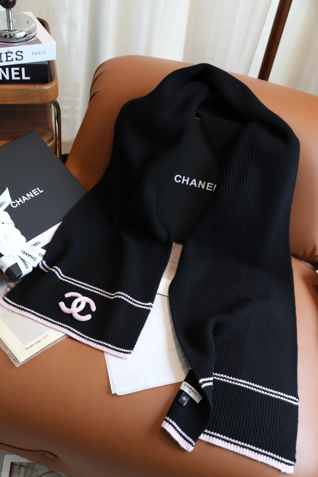 Chanel Style Rib-Knit Logo Scarf product detail 9