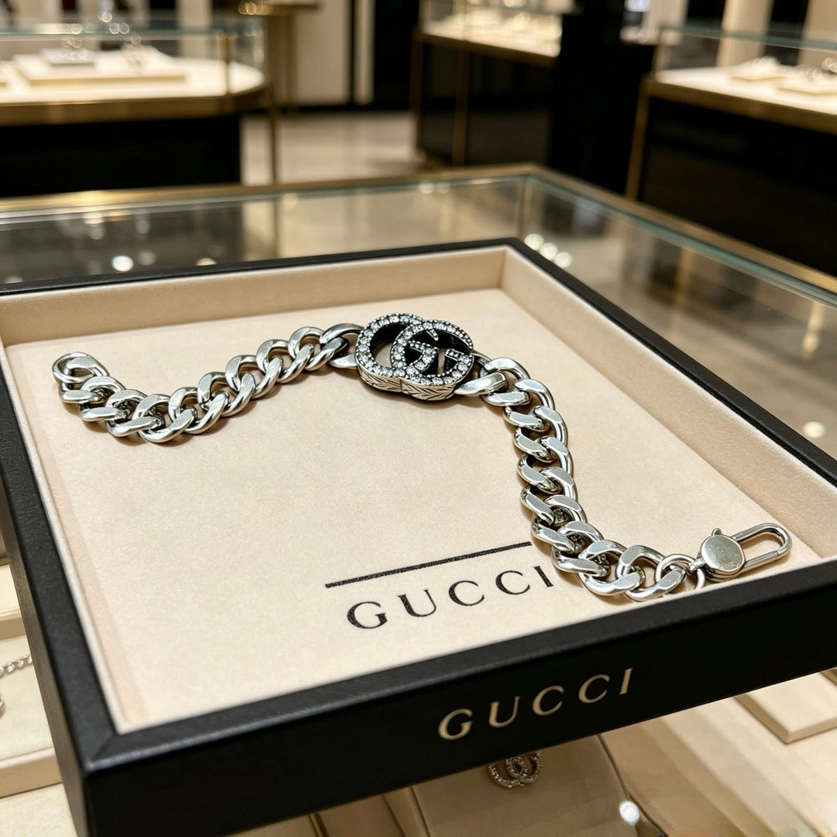 Gucci Polished Bracelet - Sizes 18-24 cm detail view 1