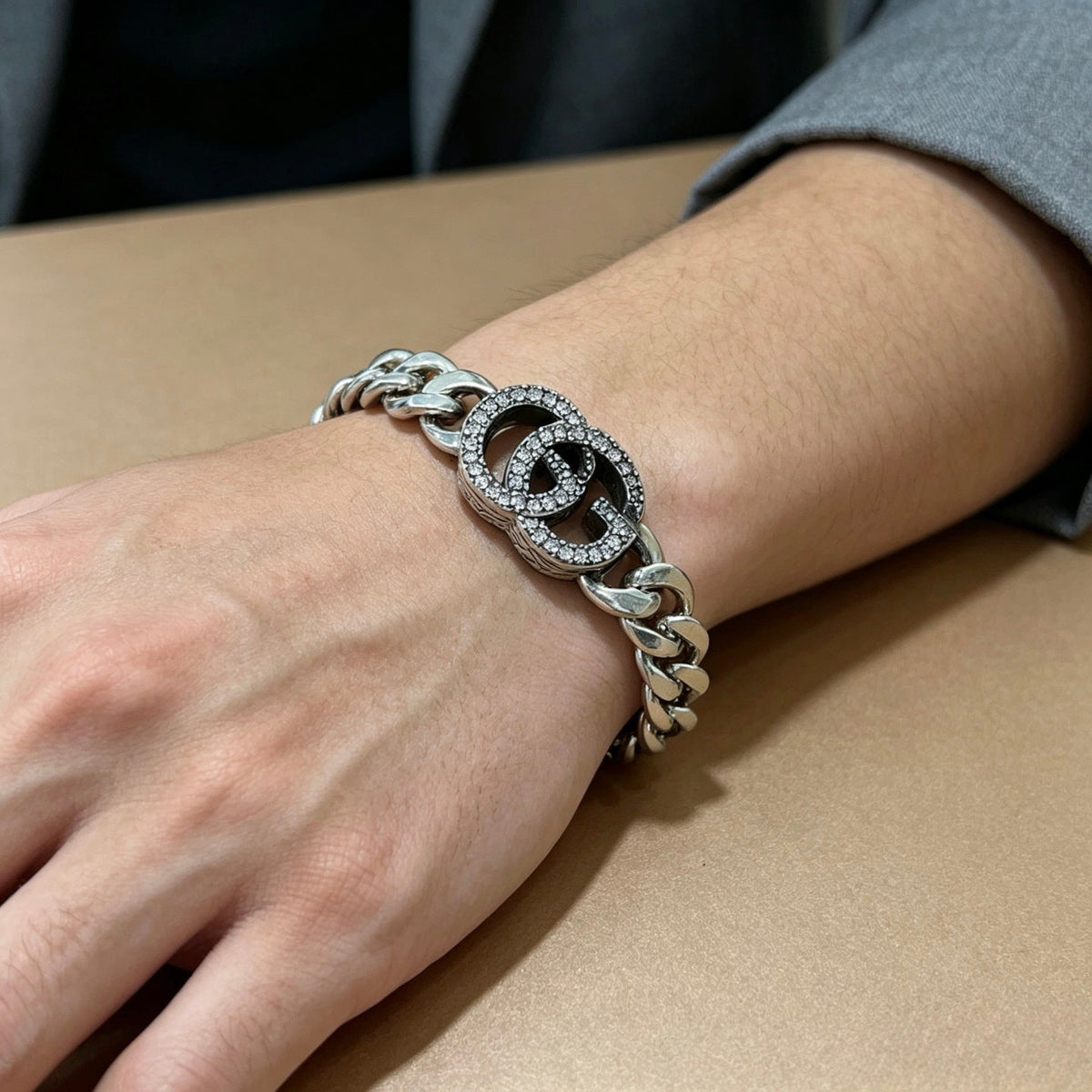 Gucci Polished Bracelet - Sizes 18-24 cm detail view 2