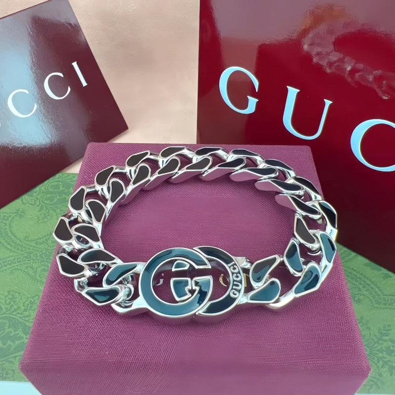 Gucci Magnetic Black Enamel Bracelet detail view 1