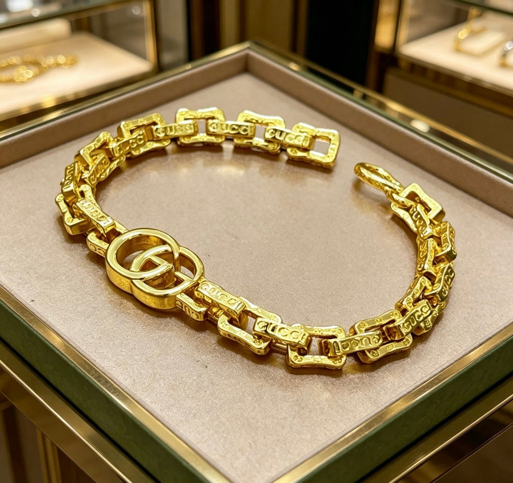 Gucci Polished Link Bracelet - Sizes 16-22 cm detail view 2