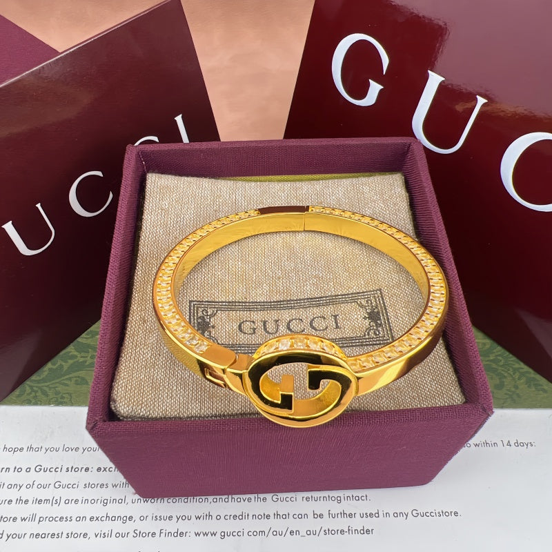 Gucci Square-Cut Crystal Bracelet detail view 4