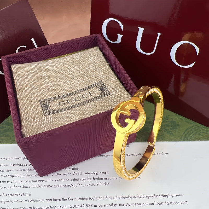 Gucci Square-Cut Crystal Bracelet detail view 5