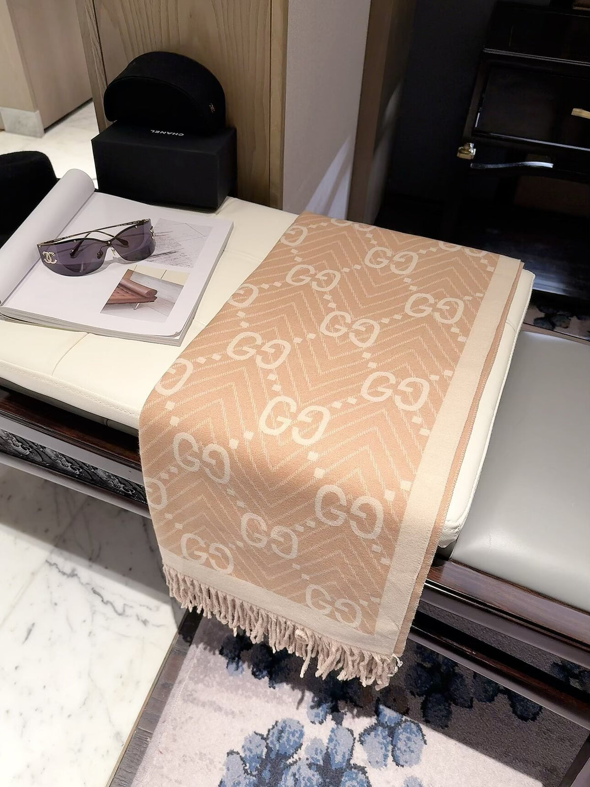 Gucci Style GG Herringbone Fringe Scarf product detail 5