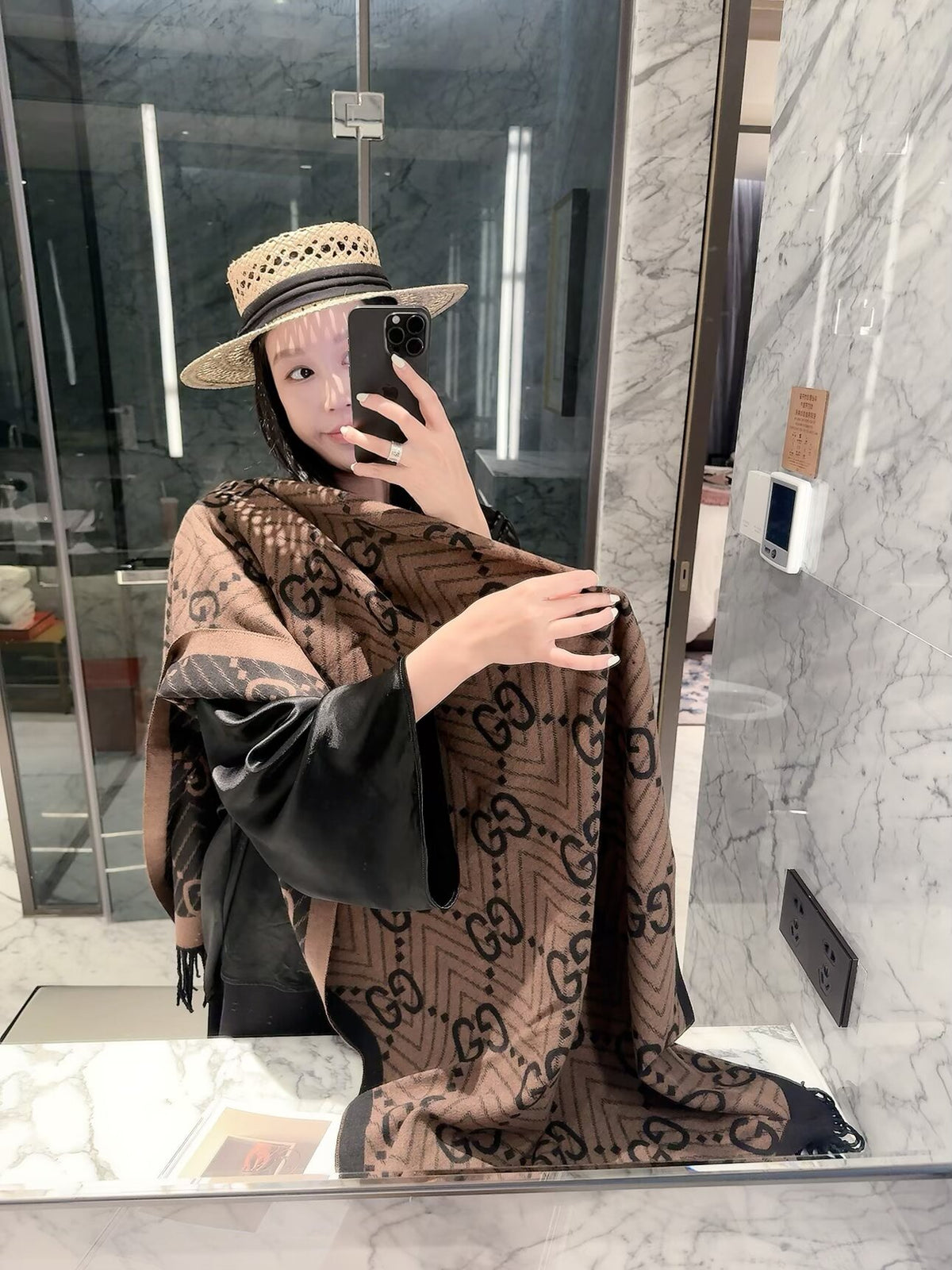 Gucci Style GG Herringbone Fringe Scarf product detail 10