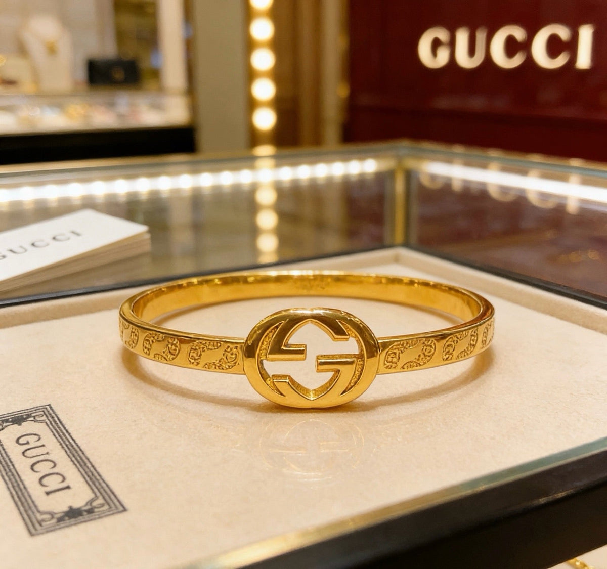 Gucci Vintage Double G Bracelet detail view 4
