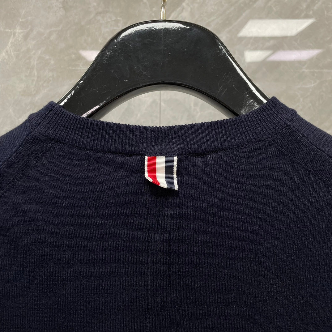 Red, white and blue cuffs T-shirt  TREND