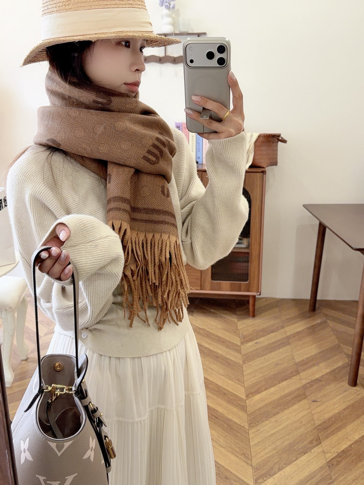 Miu Miu Style All-Over Logo Fringe Scarf product detail 10