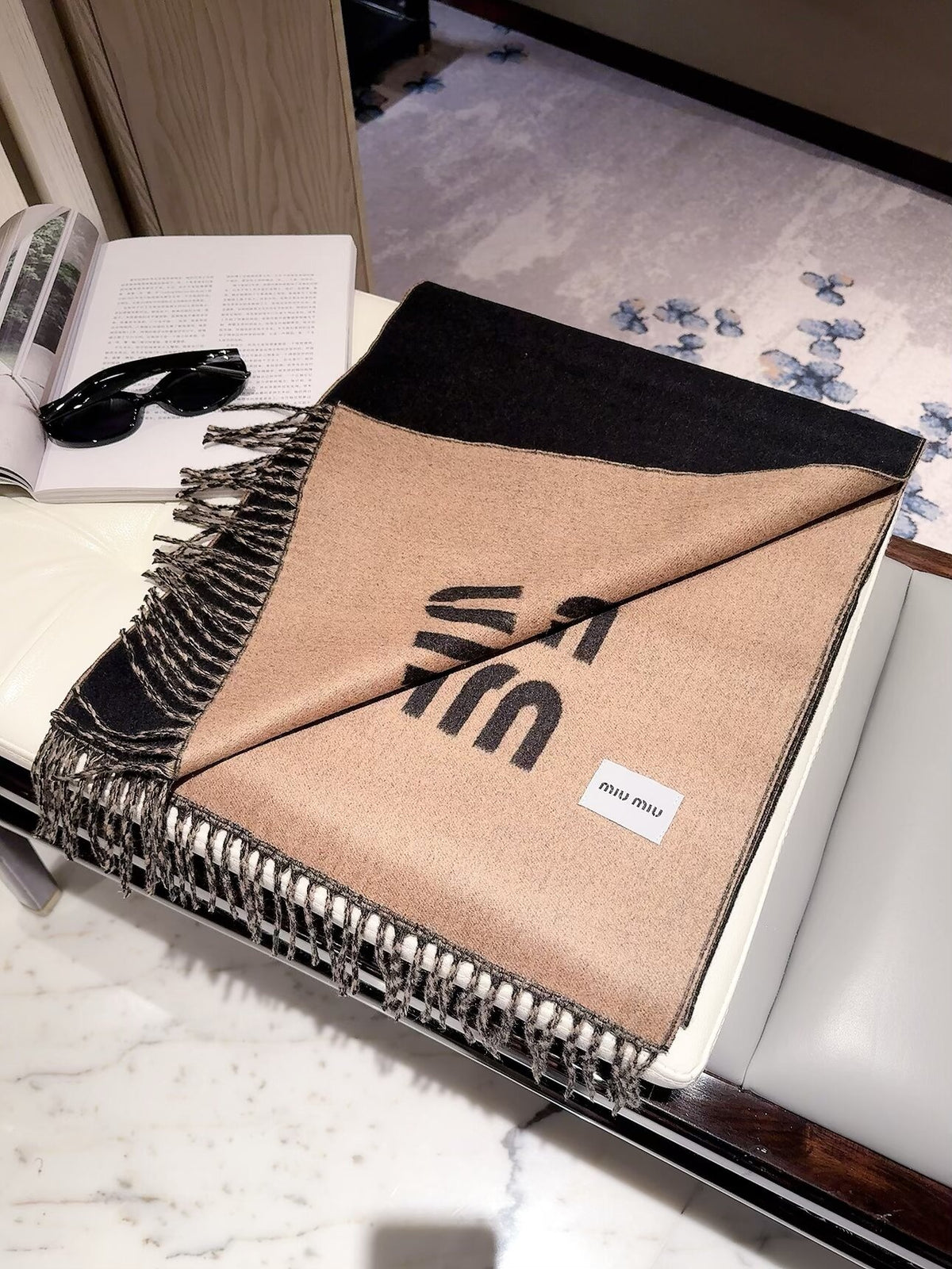 Miu Miu Style Oversized Logo Fringe Scarf product detail 8