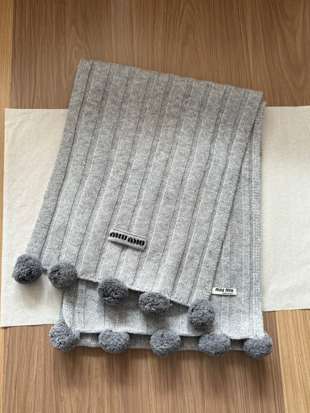 Miu Miu Style Pom-Pom Rib-Knit Scarf product detail 2