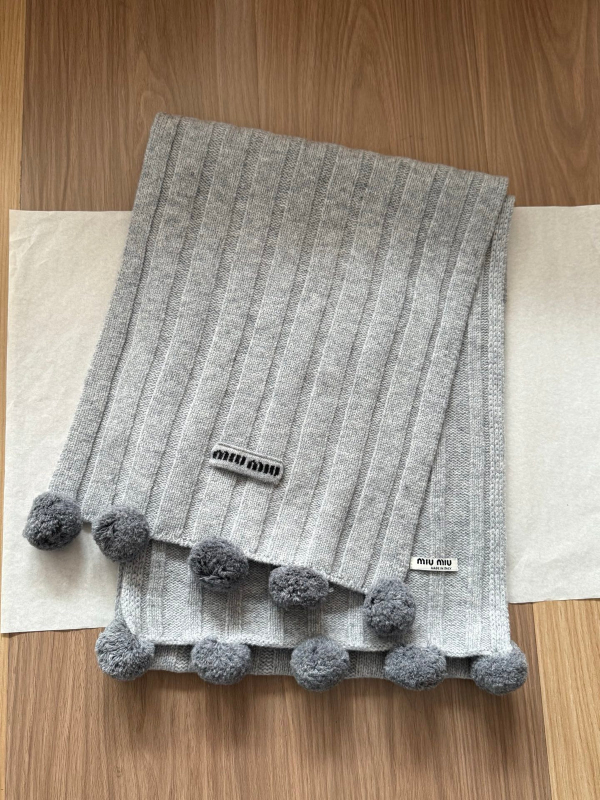 Miu Miu Style Pom-Pom Rib-Knit Scarf product detail 2