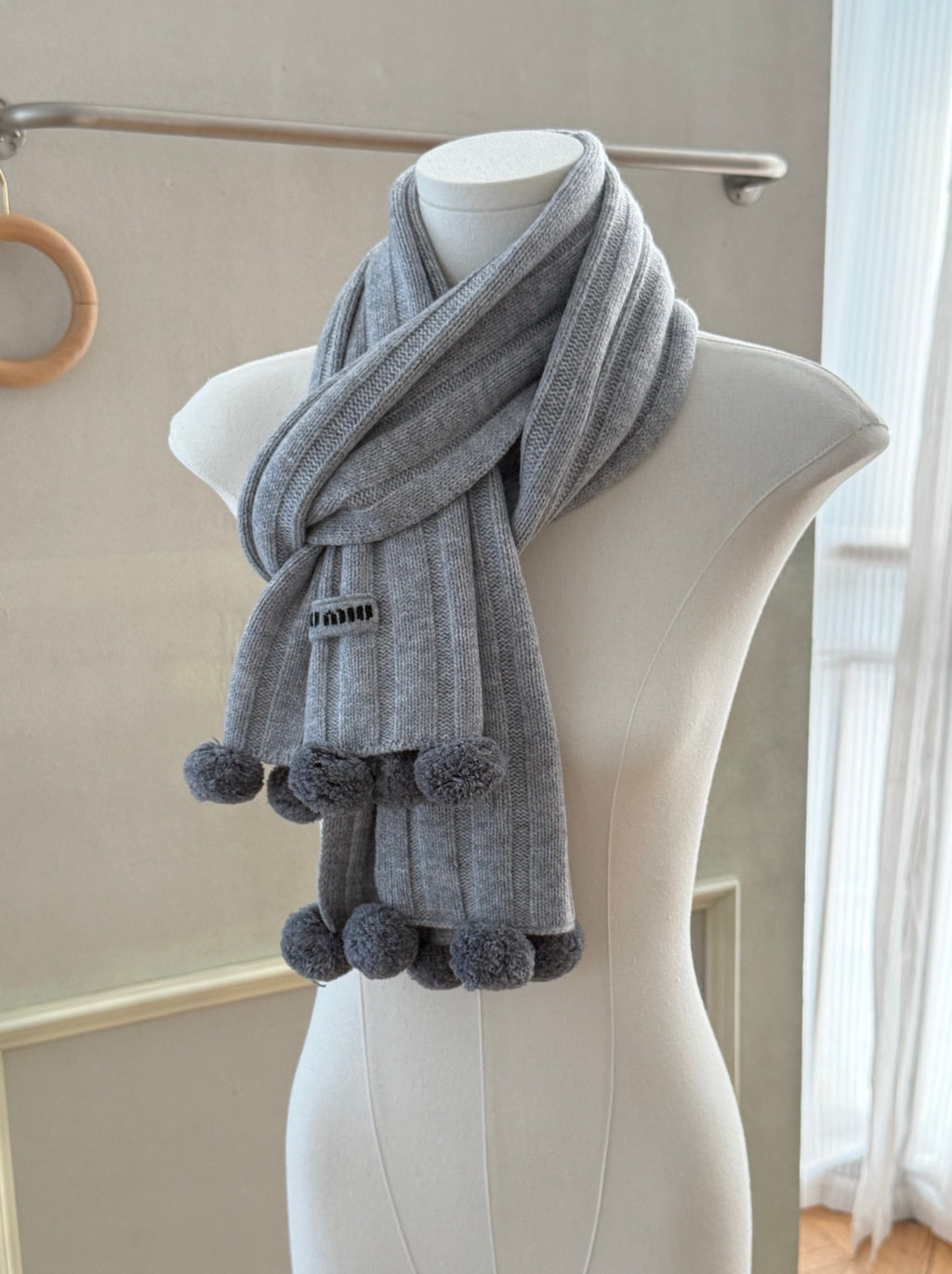 Miu Miu Style Pom-Pom Rib-Knit Scarf product detail 3