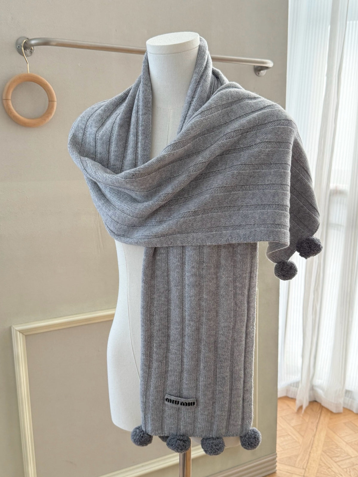 Miu Miu Style Pom-Pom Rib-Knit Scarf product detail 4