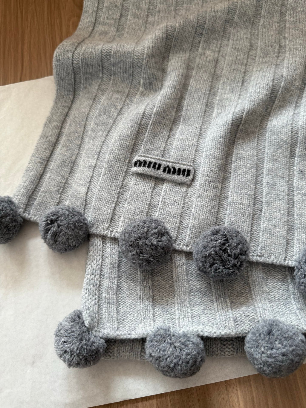 Miu Miu Style Pom-Pom Rib-Knit Scarf product detail 5