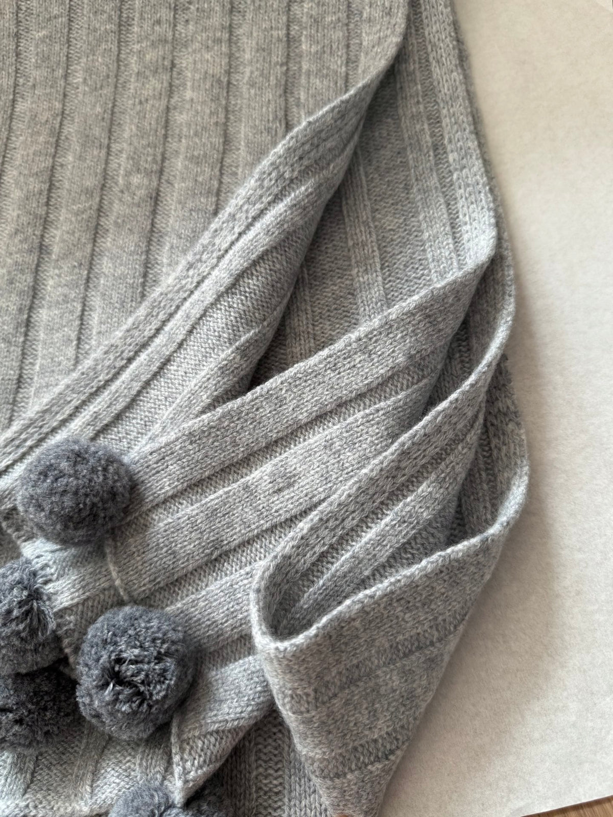 Miu Miu Style Pom-Pom Rib-Knit Scarf product detail 6