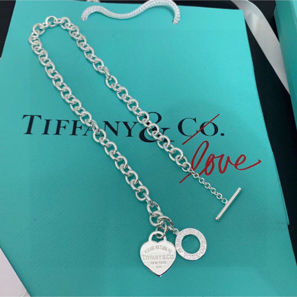 Tiffany & Co. Chunky Chain Heart Necklace detail 2
