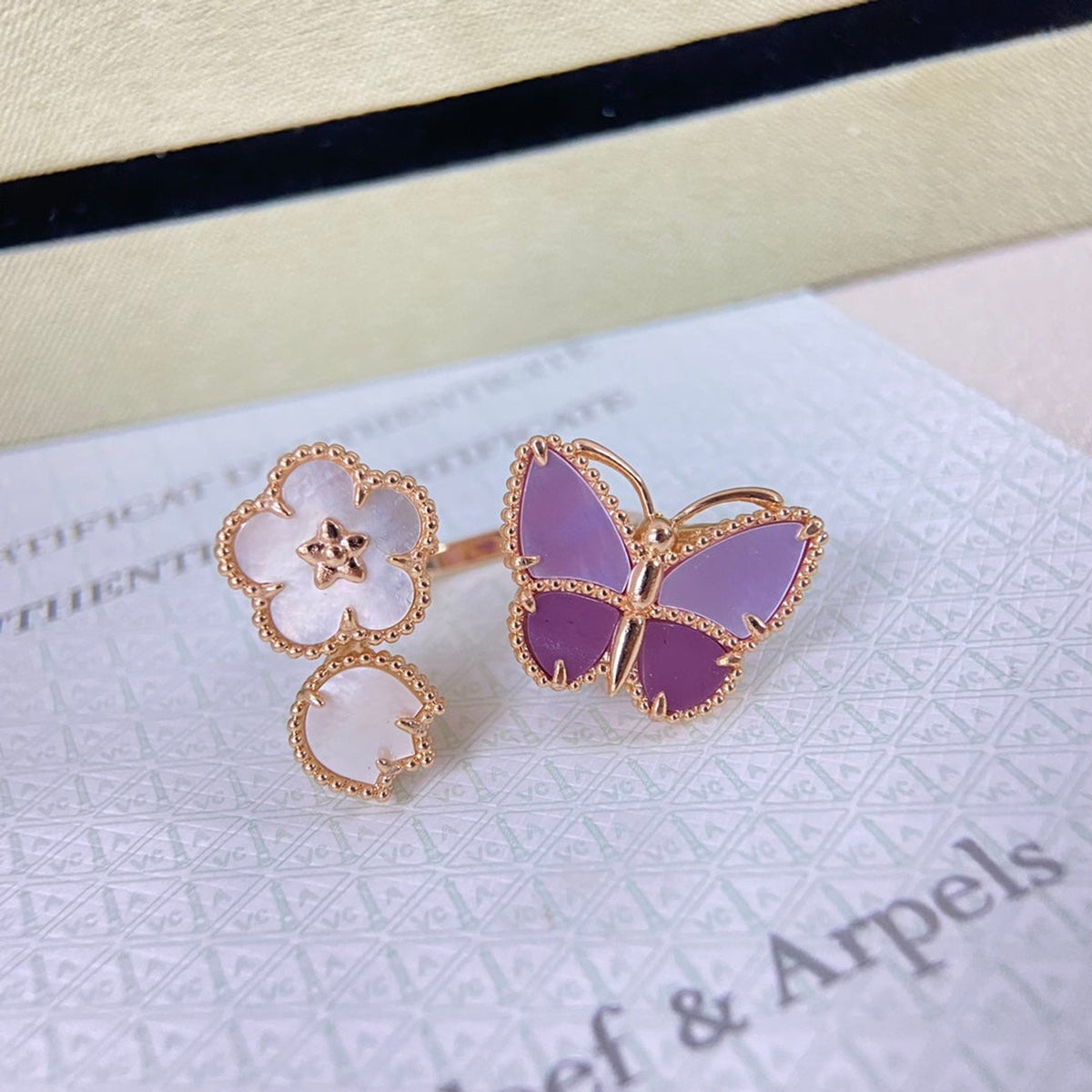 Van Cleef & Arpels Butterfly Ring detail 1
