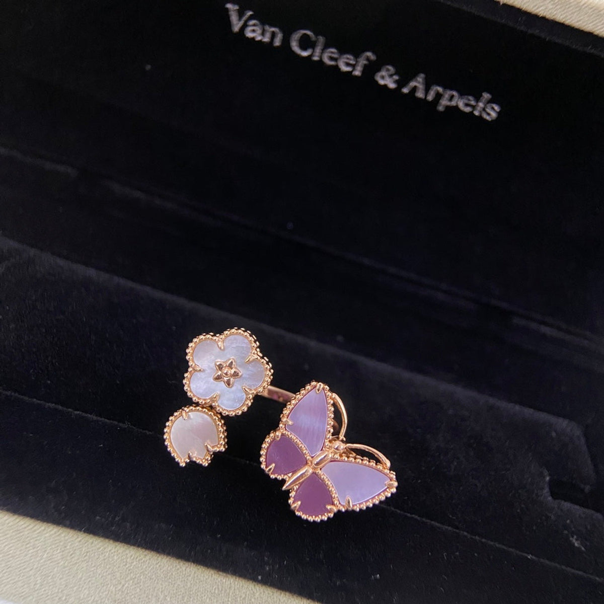 Van Cleef & Arpels Butterfly Ring detail 3