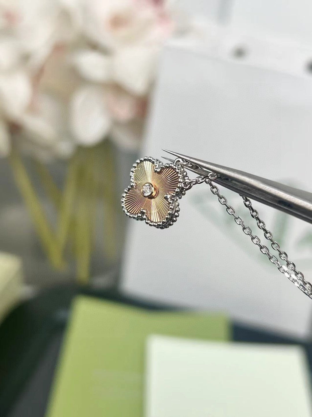 Van Cleef & Arpels Clover Necklace detail 5