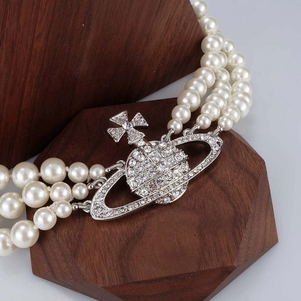 Vivienne Westwood Style Triple Pearl Orb Necklace detail 6